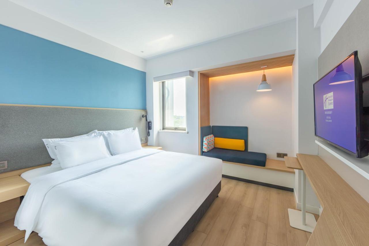 Holiday Inn Express Shanghai Pudong Airport By Ihg מראה חיצוני תמונה
