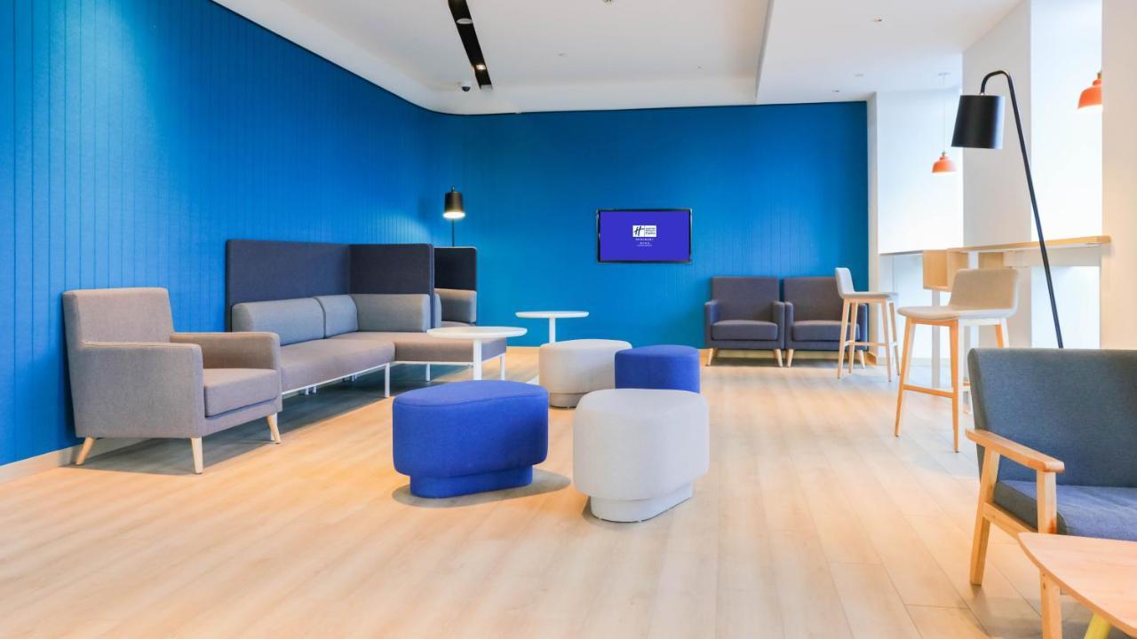 Holiday Inn Express Shanghai Pudong Airport By Ihg מראה חיצוני תמונה
