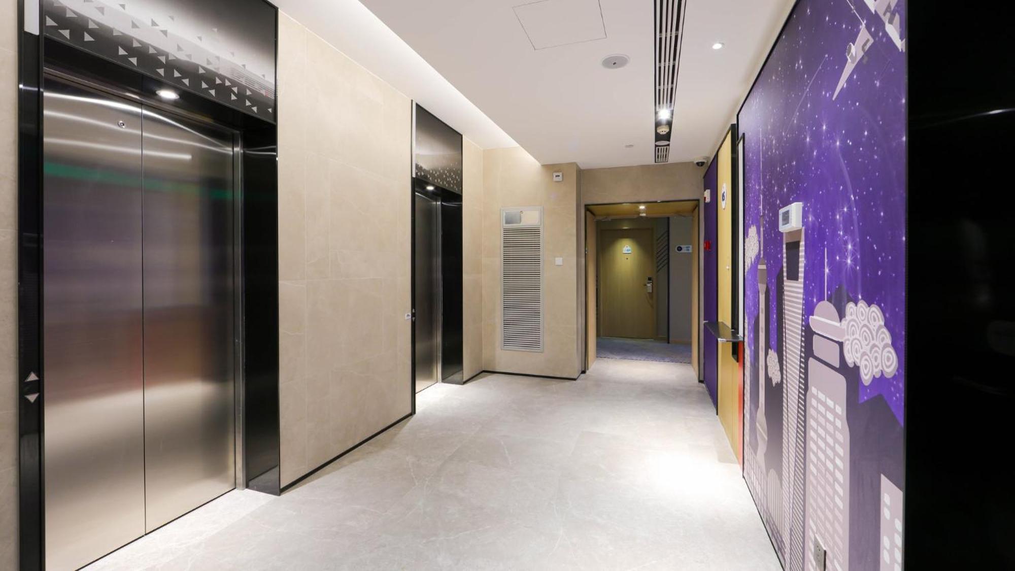 Holiday Inn Express Shanghai Pudong Airport By Ihg מראה חיצוני תמונה